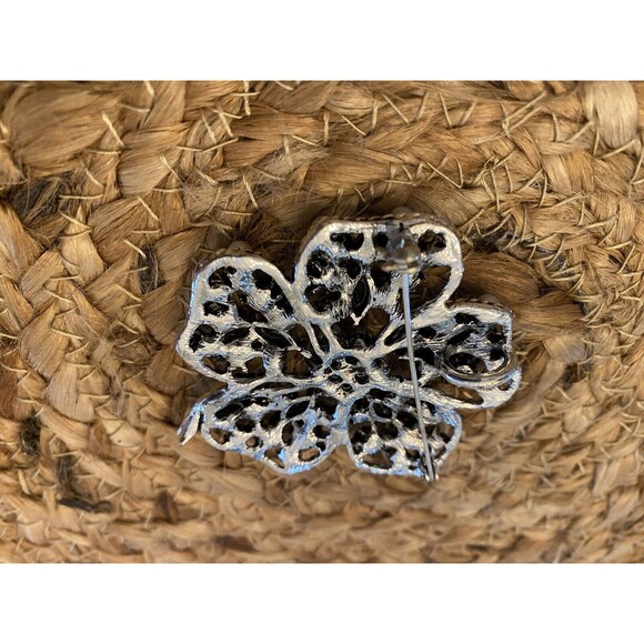 Flower Dogwood Flower Onyx Rhinestone Pearls Vintage Silver Brooch Pin V-6623 - Picture 3 of 6